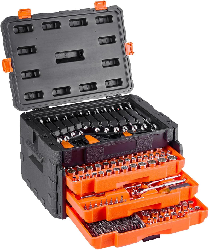 Mechanical tool kits and socket sets, consisting of 450 pieces, available in sizes of 1/4 inch, 3/8 inch and 1/2 inch, deep and standard socket types, conforming to the standards of the American Society of Automotive Engineers, with E9015